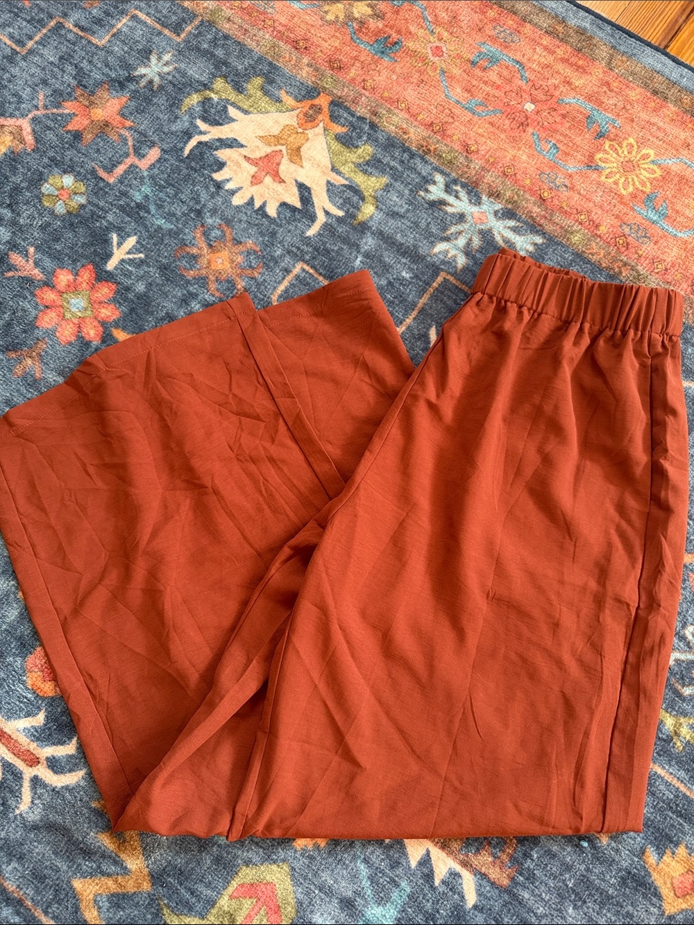 Women’s Relaxed Elastic-Waist Pants in Rust